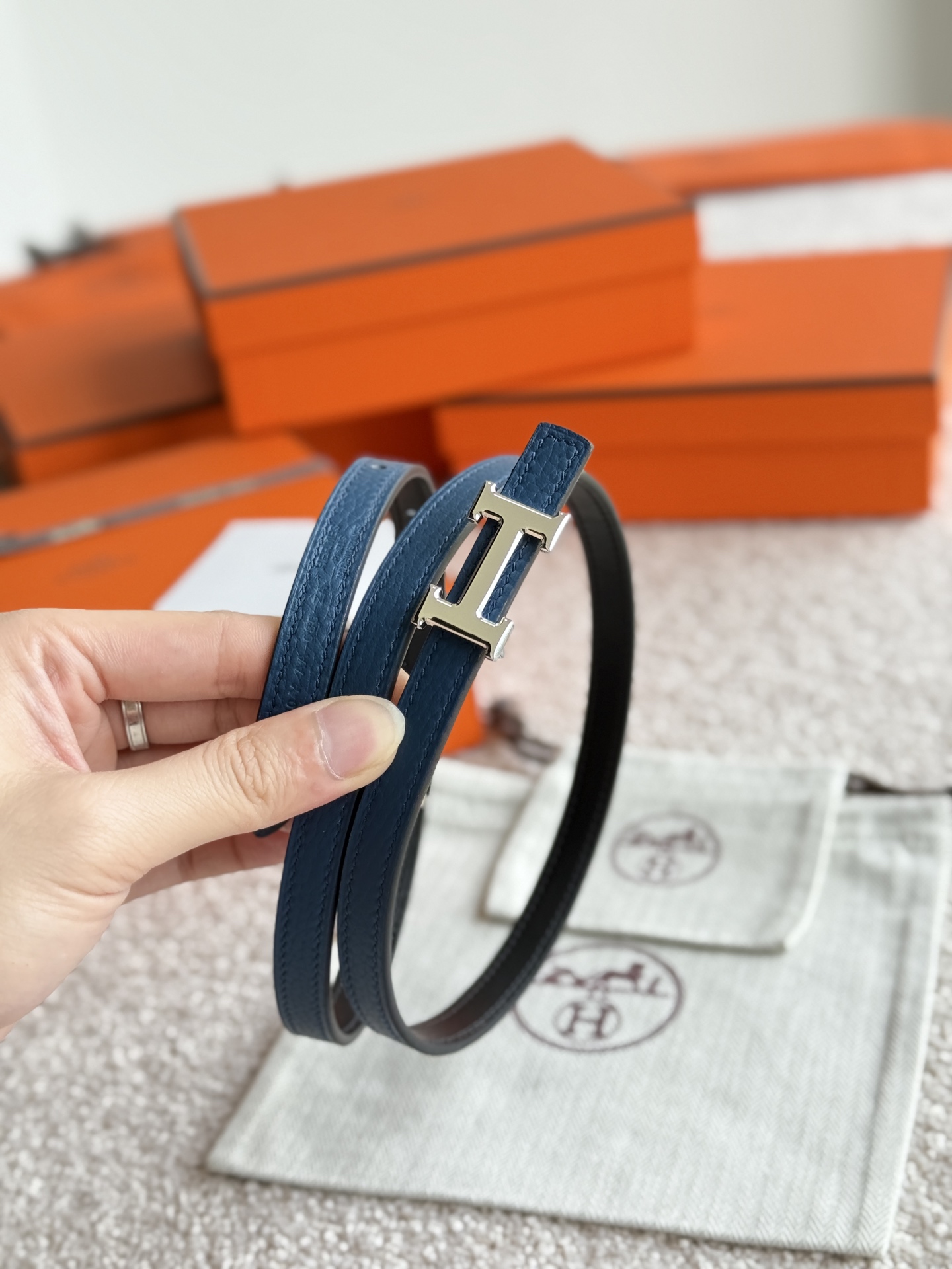 High quality, simple and refined women's waist belt 3 pcs add : 18859952090 if you need size guide