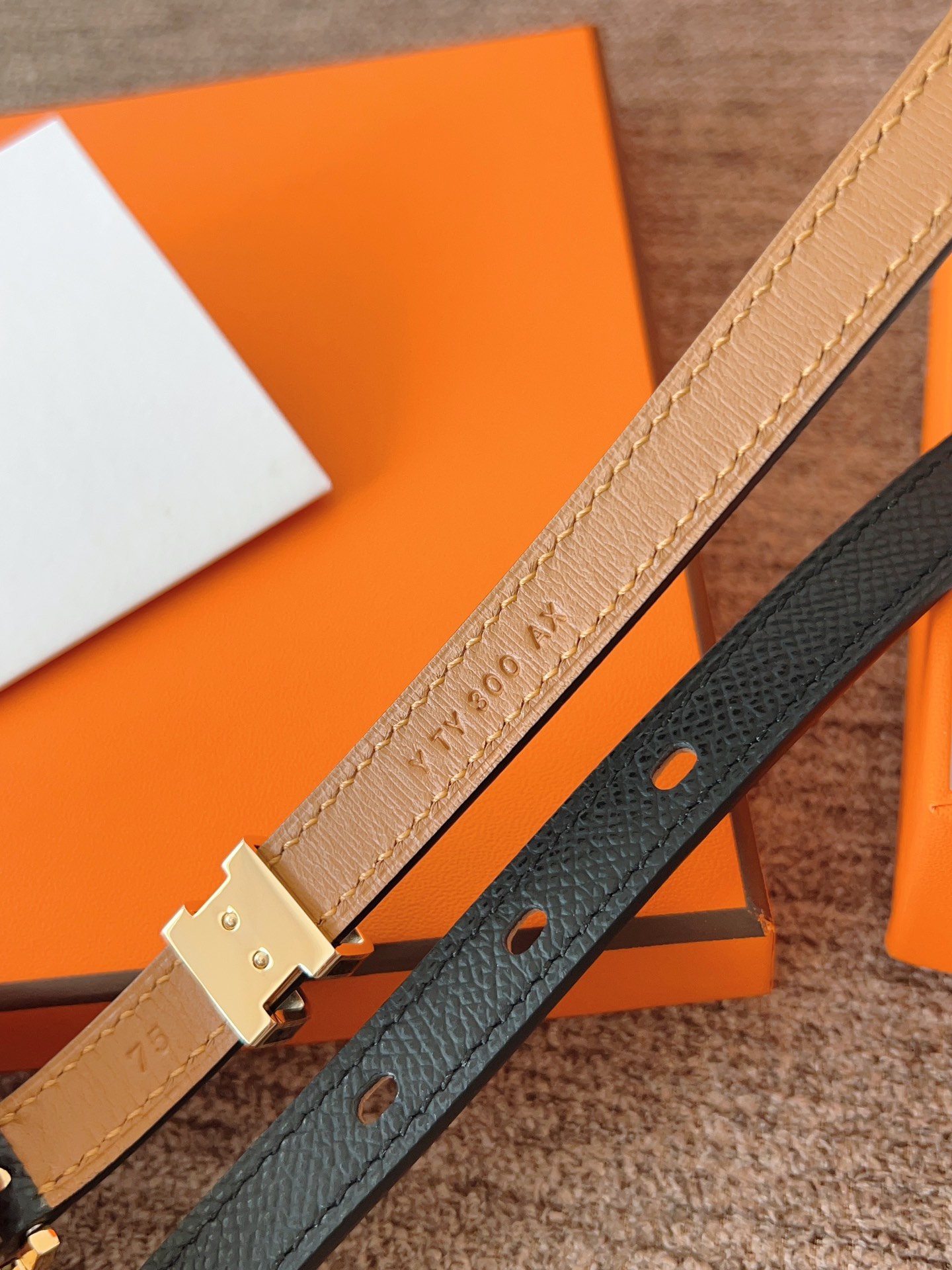 High quality, simple and refined women's waist belt 3 pcs add : 18859952090 if you need size guide