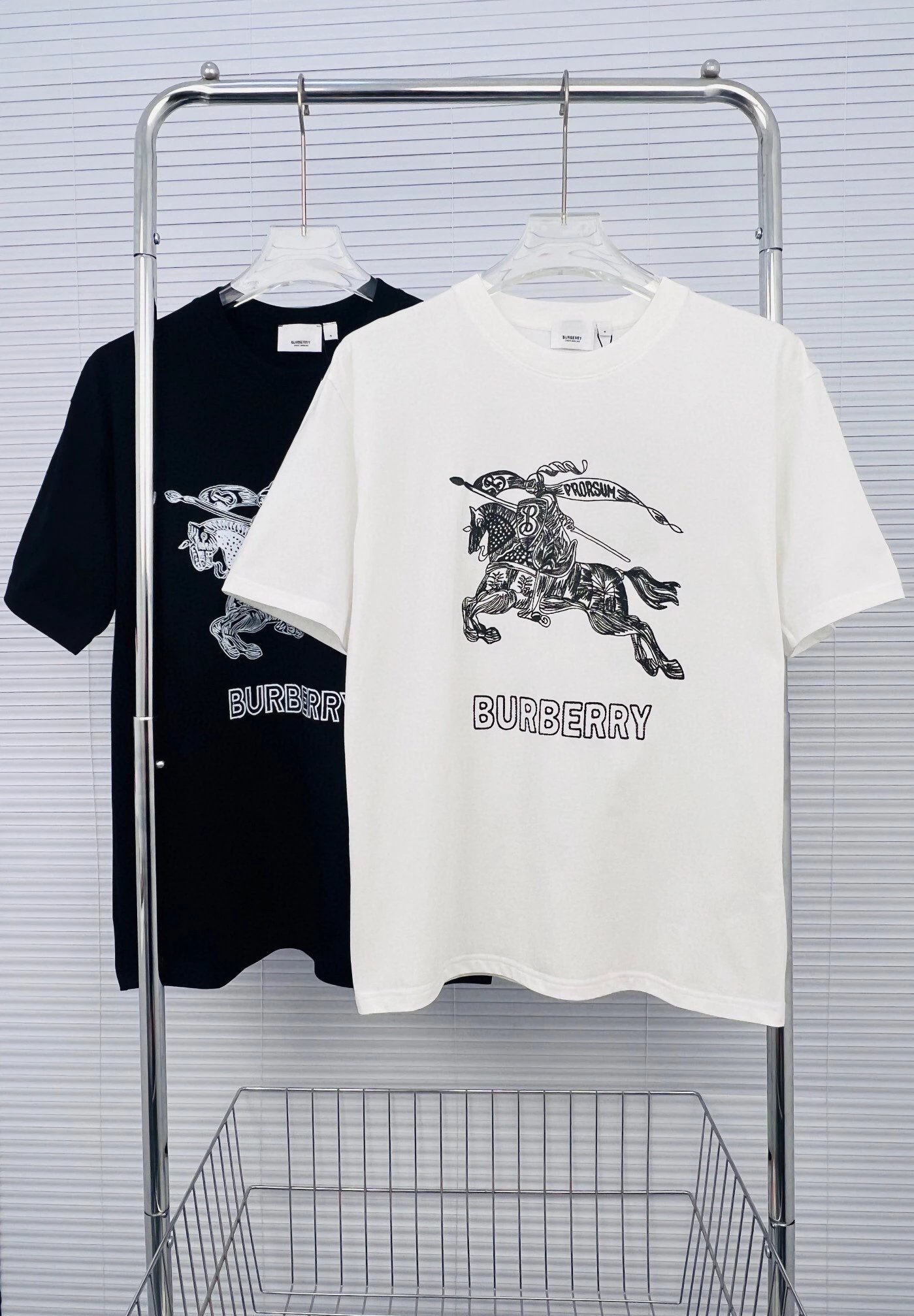 Burberry T-SHIRT