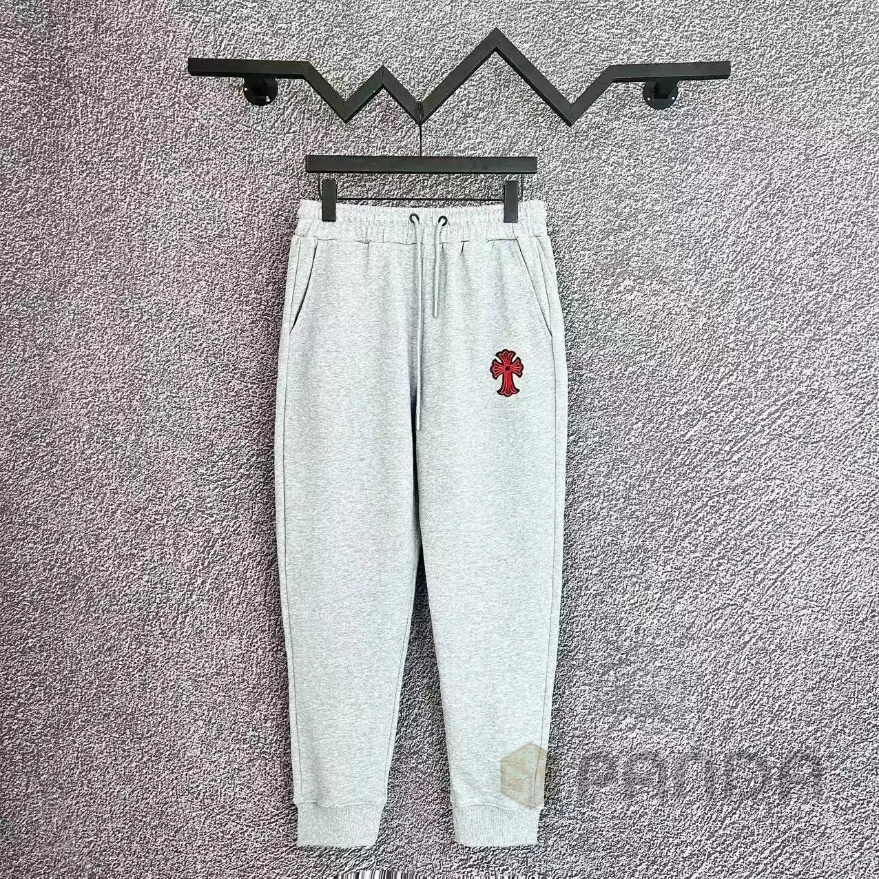 High quality cross sports pants 1:1 pls add : 18030258501 if you need size guide