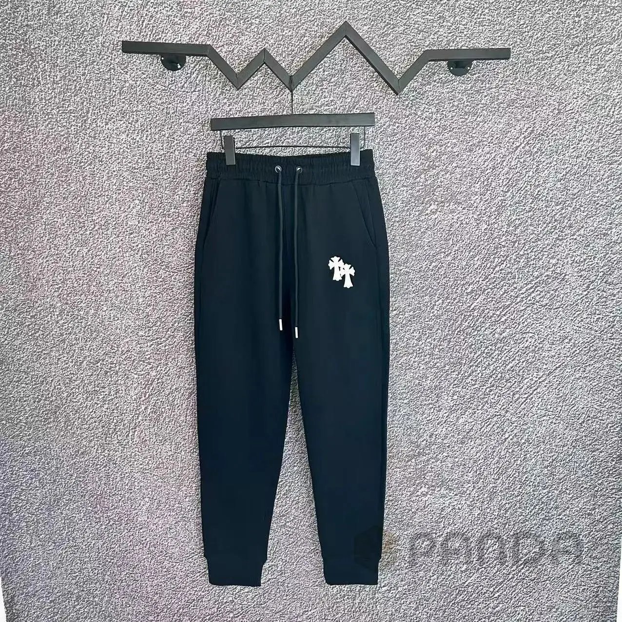 High quality cross sports pants 1:1 pls add : 18030258501 if you need size guide