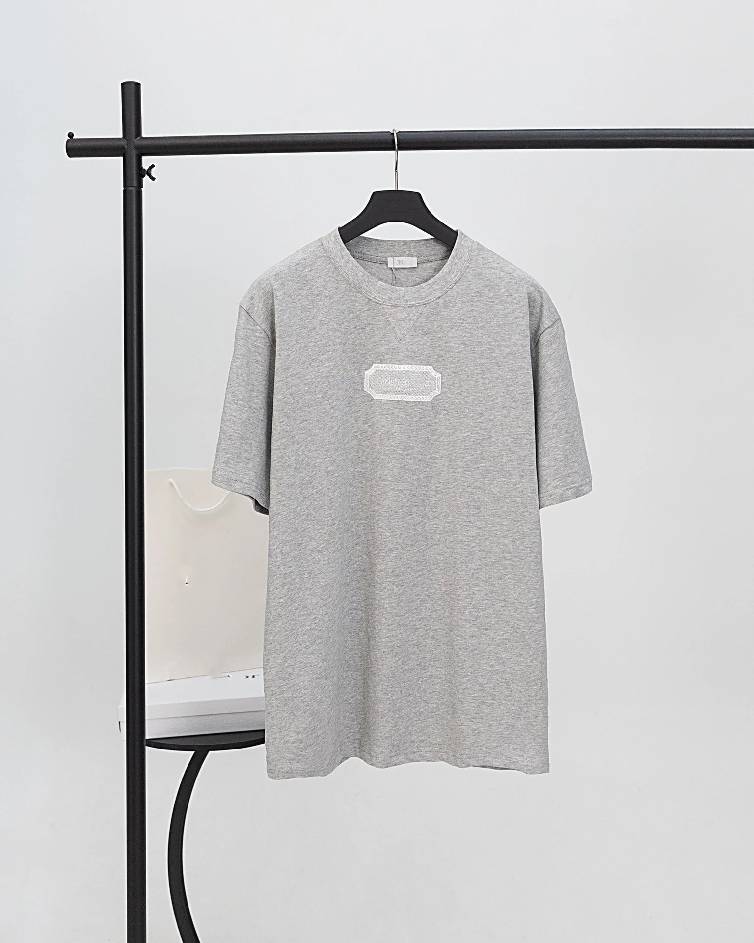 High quality classic embroidery casual short sleeves 2 pcs add : if you need size guide