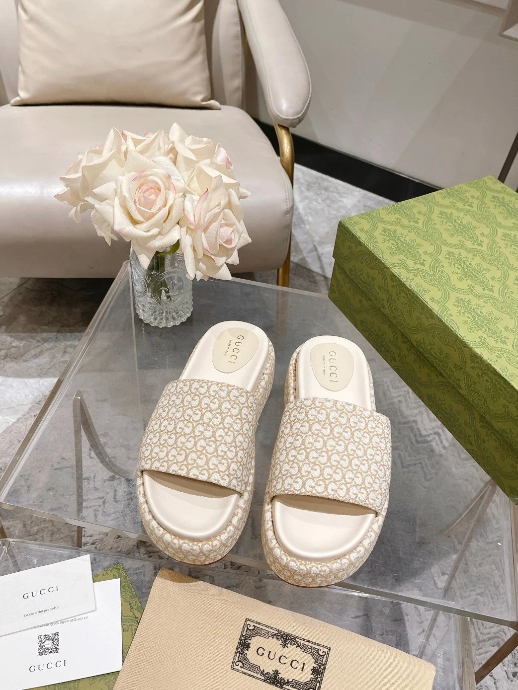 High quality slippers 024
