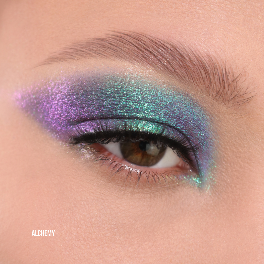 Sublime Hearts Refillable Multichrome Shadow - Queen cosmetics 