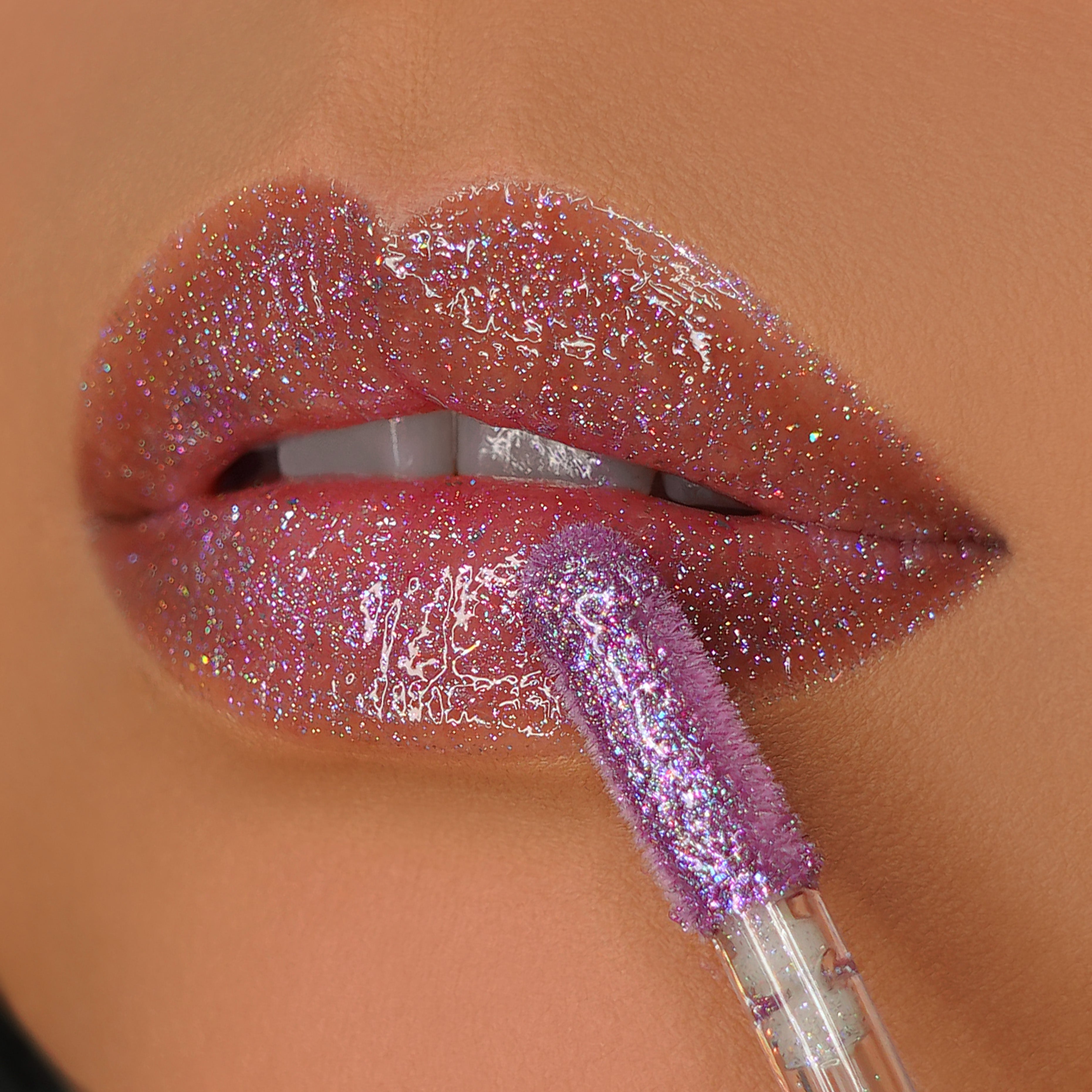 Holographic Gloss PR box - Queen cosmetics 