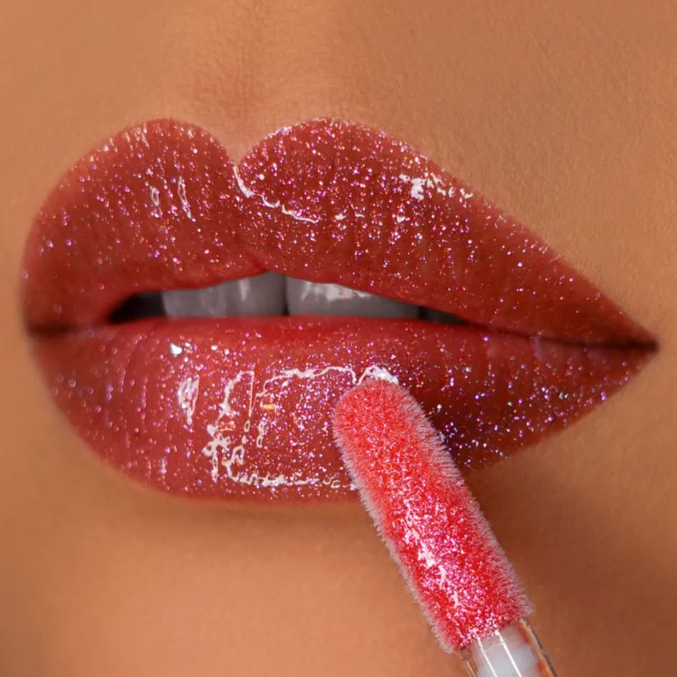 Runway - Queen cosmetics 