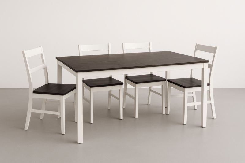 Ensemble table et 4 chaises en bois de pin brun et blanc