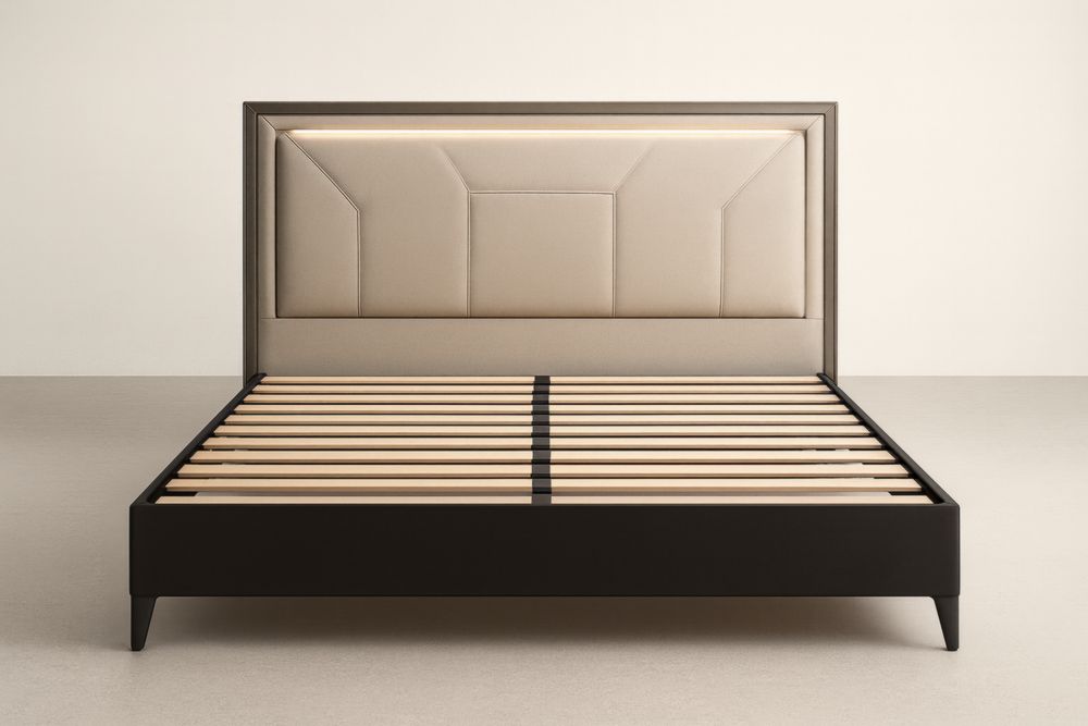 Letto matrimoniale con testiera imbottita in poliestere e struttura in legno massello Beige 200x160x120 cm