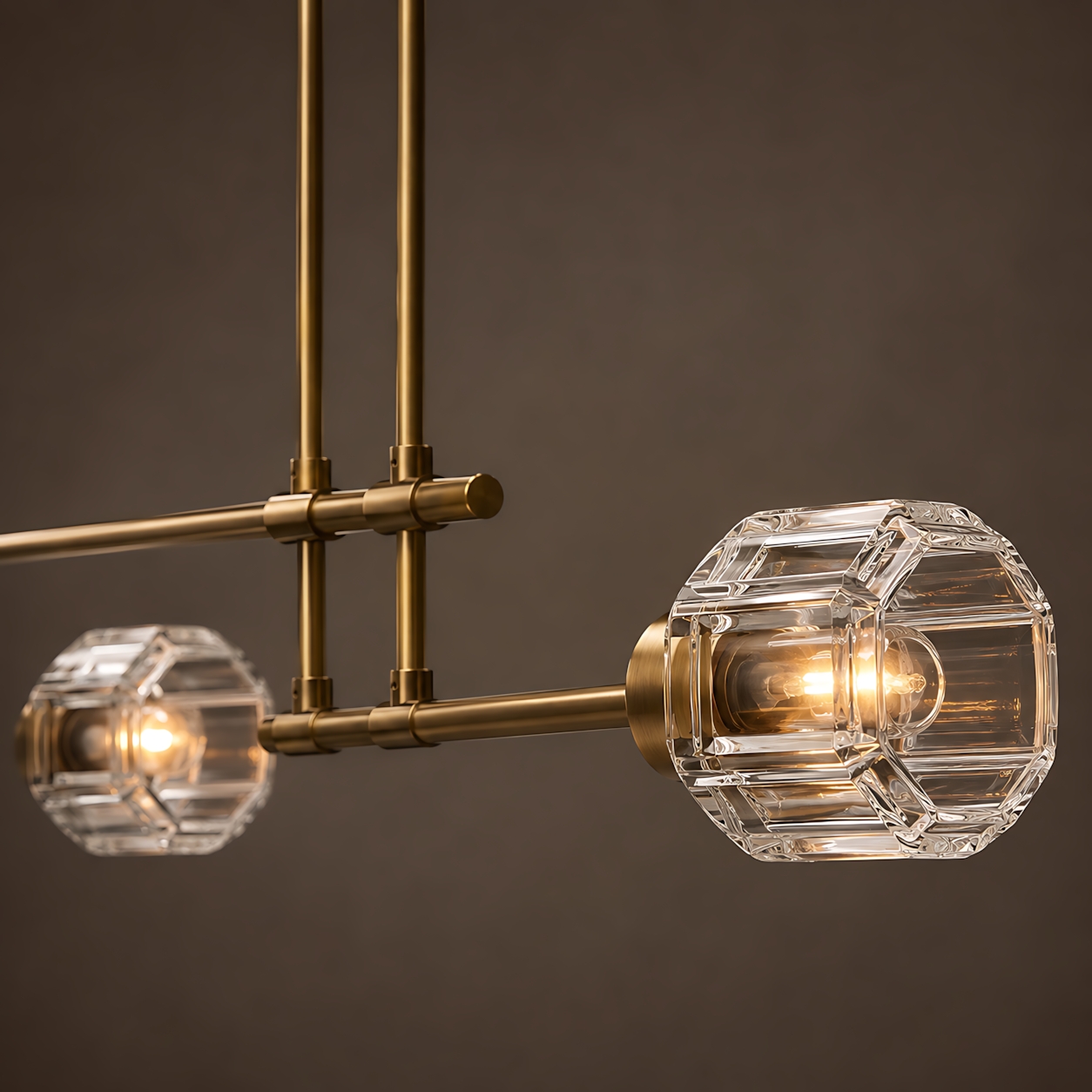 Demeart Mobile Linear Chandelier with VSLceted Glass Shades