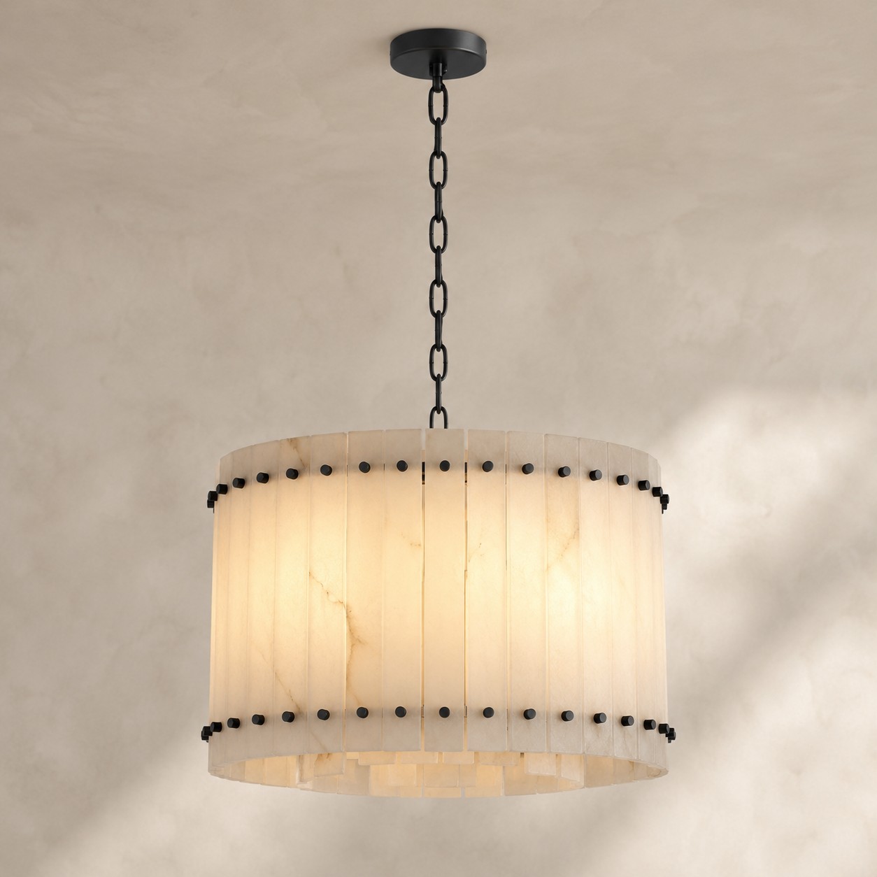 Mara Alabaster Round Chandelier 22"