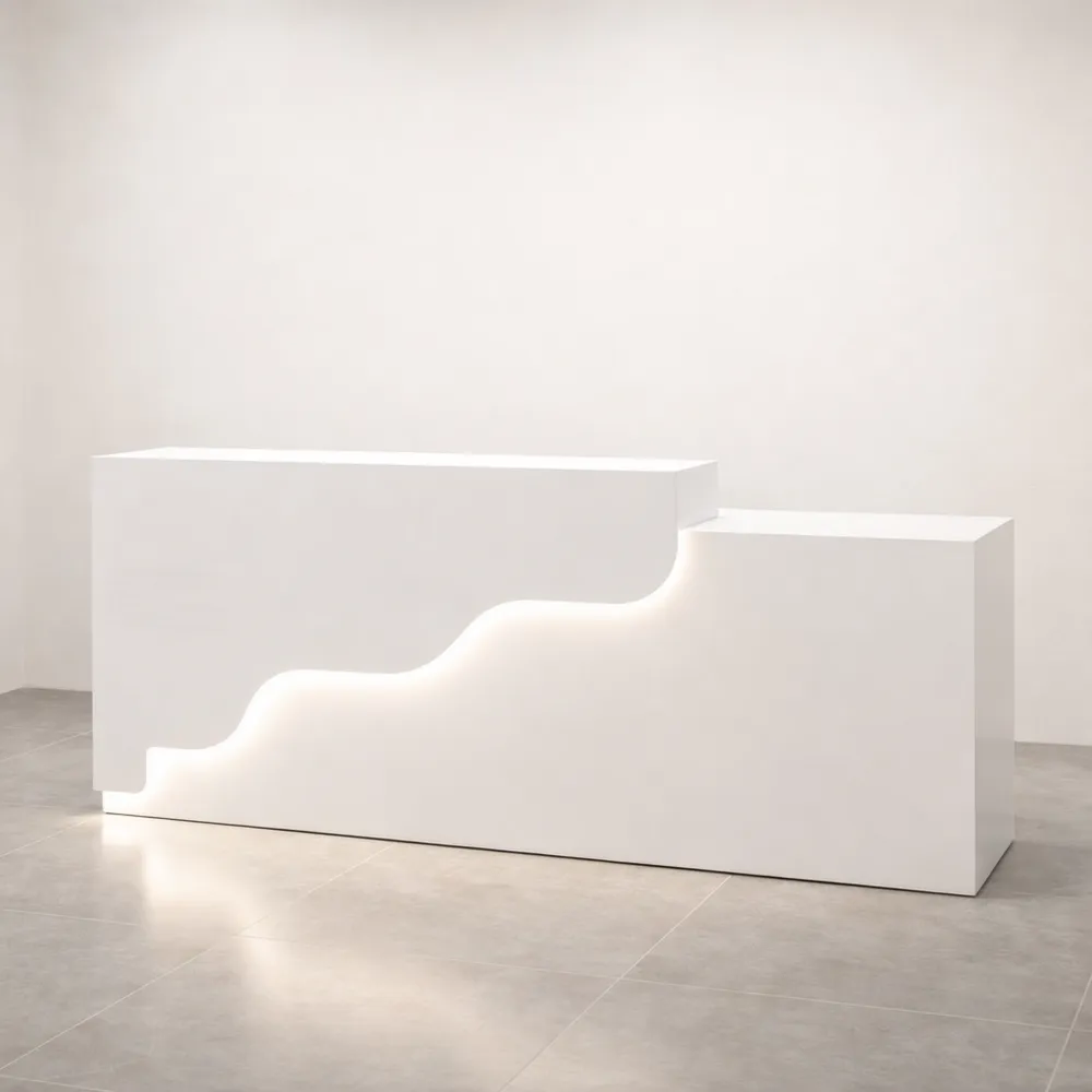 Bureau de réception moderne avec vitrine pour commerces