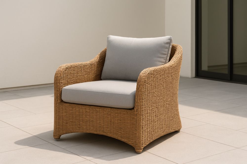 Poltrona in Rattan con Cuscini Grigi