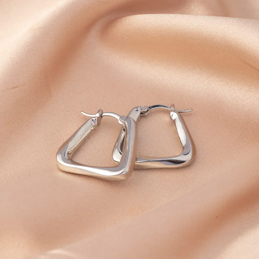 Sculpted Square Hoop Earrings