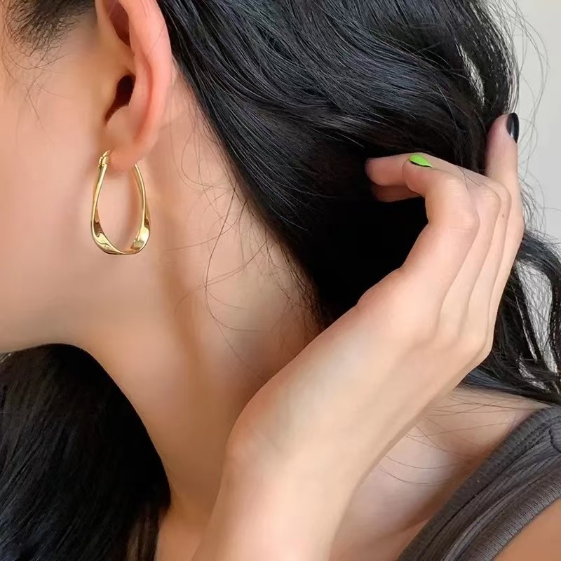Mobius Twist Drop Earrings