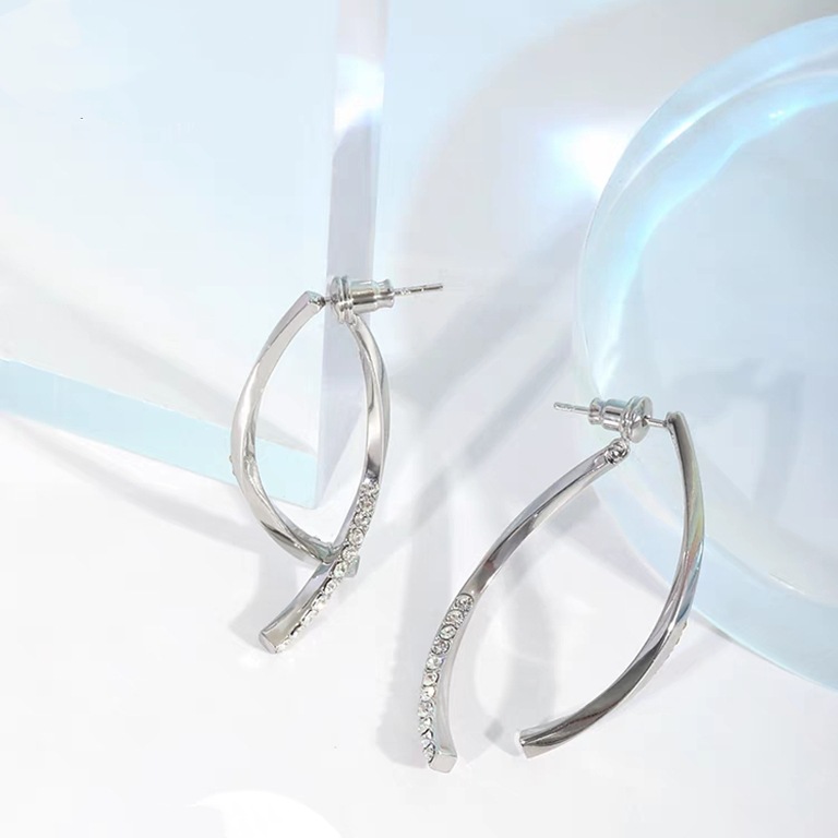 Crossed Curve Hoop Earrings