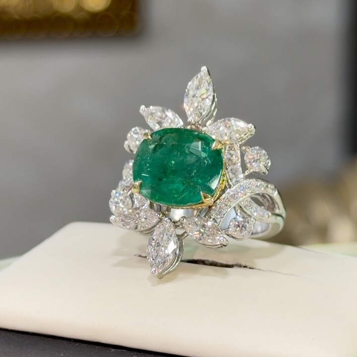 5-Carat Cushion-Cut Emerald and Sapphire Ring
