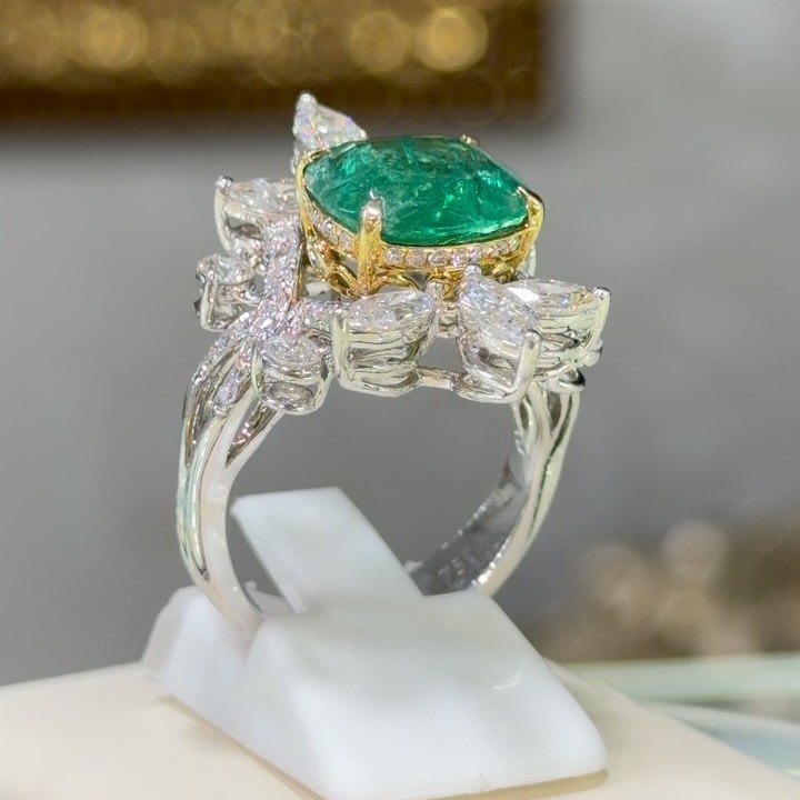 5-Carat Cushion-Cut Emerald and Sapphire Ring