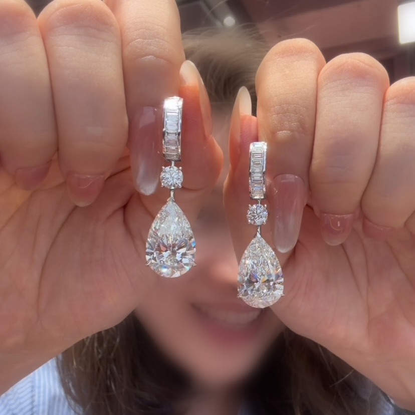  8Ct lí xíng qiēgē lánbǎoshí diàozhuì ěrhuán 15 8-Carat Pear-Cut Sapphire Pendant Earrings