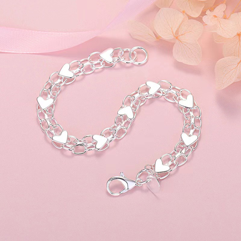 Elegant Heart-Shaped Bracelet