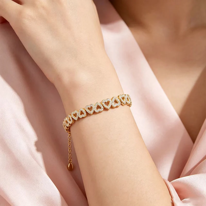 Adjustable Heart-Shaped Zirconia Bracelet