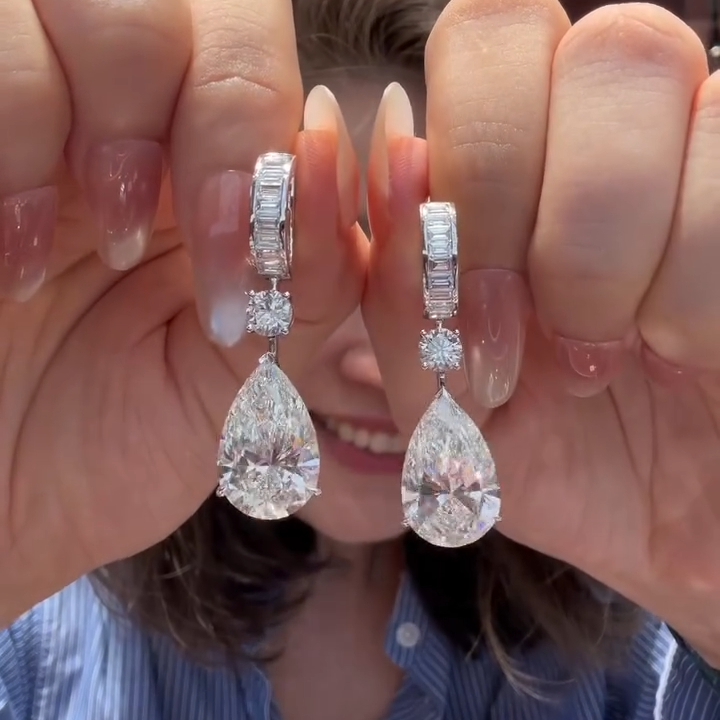  8Ct lí xíng qiēgē lánbǎoshí diàozhuì ěrhuán 15 8-Carat Pear-Cut Sapphire Pendant Earrings