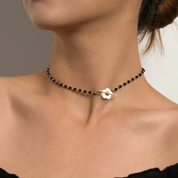 The Bloom Flower Clasp Choker