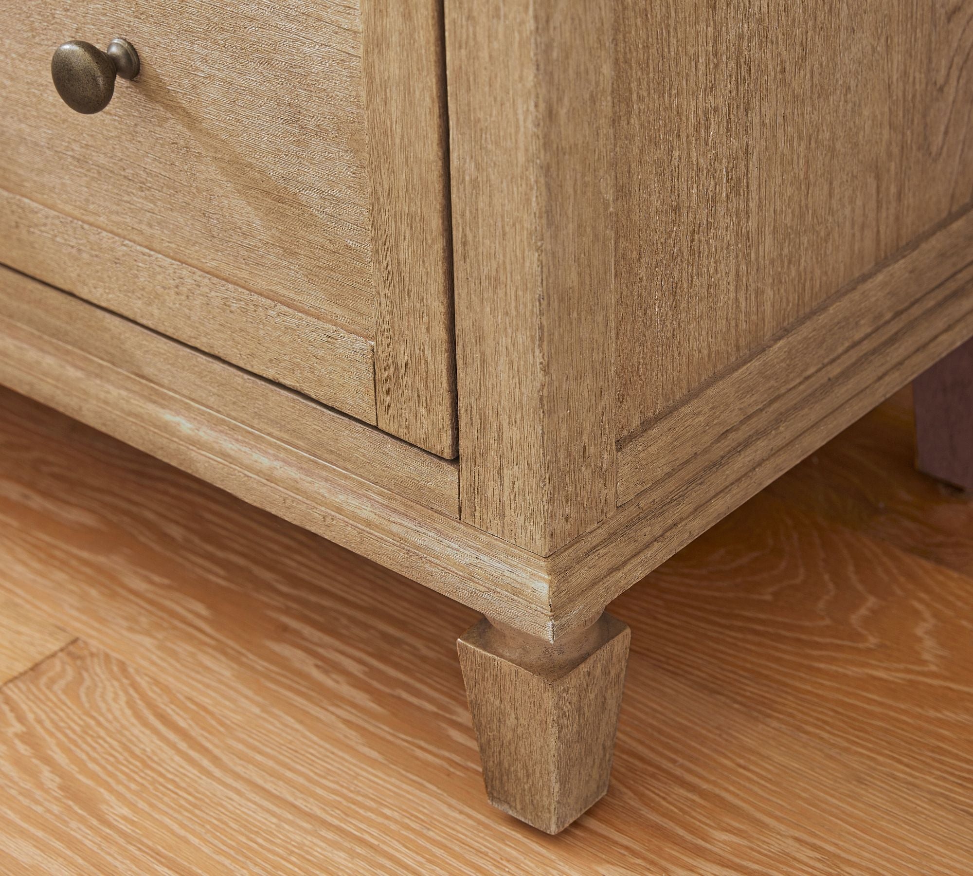 Ruston 3-Drawer Oak Nightstand