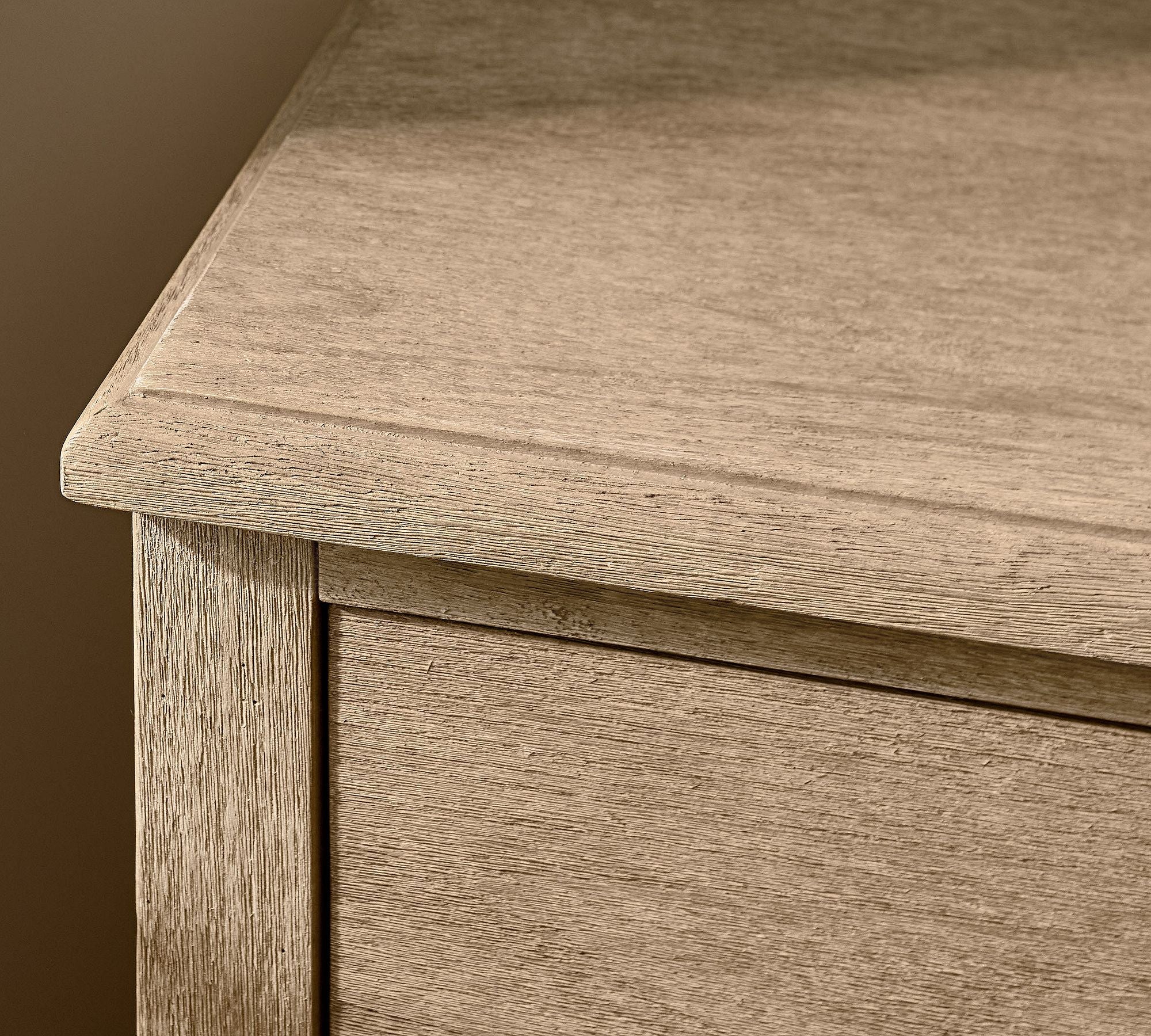 Ruston 8-Drawer Oak Dresser