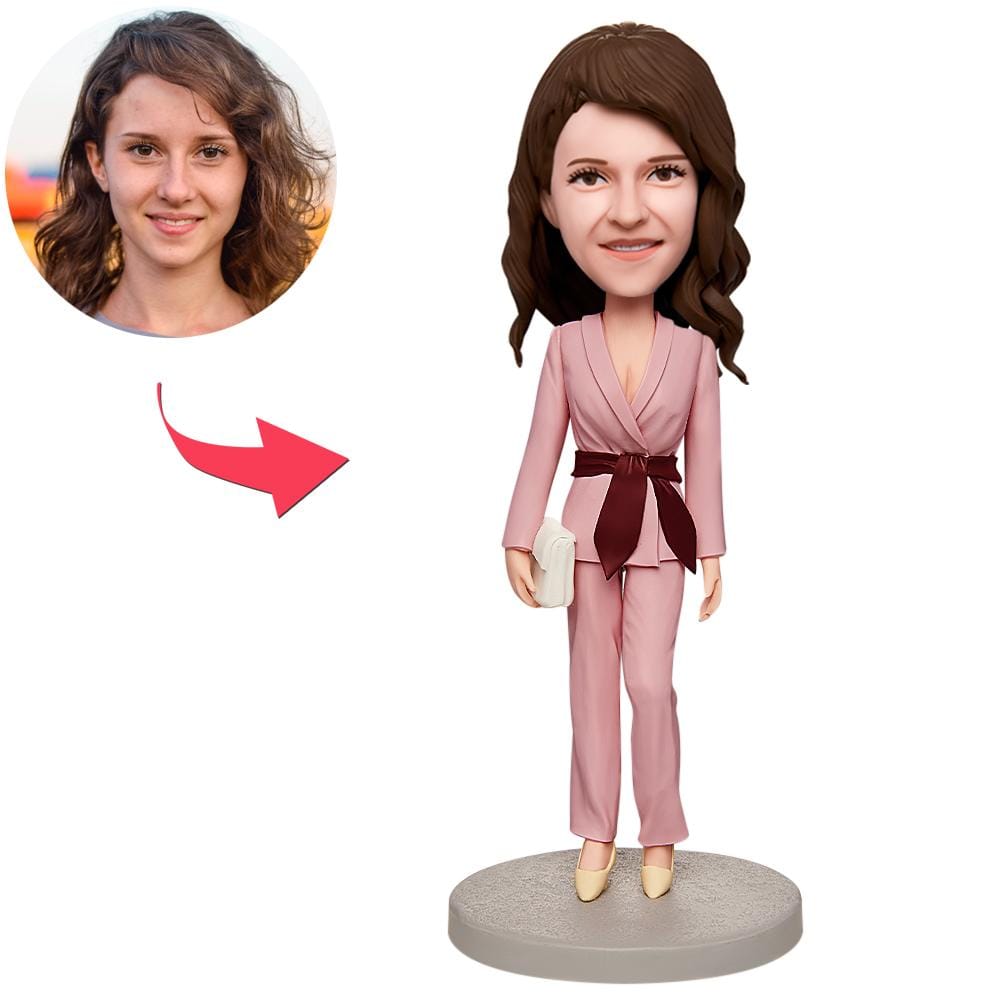 Figura Cabezona Personalizada De Oficinista Con Traje Rosa Y Texto Grabado. Regalos Para Mamá. - GiftlabES