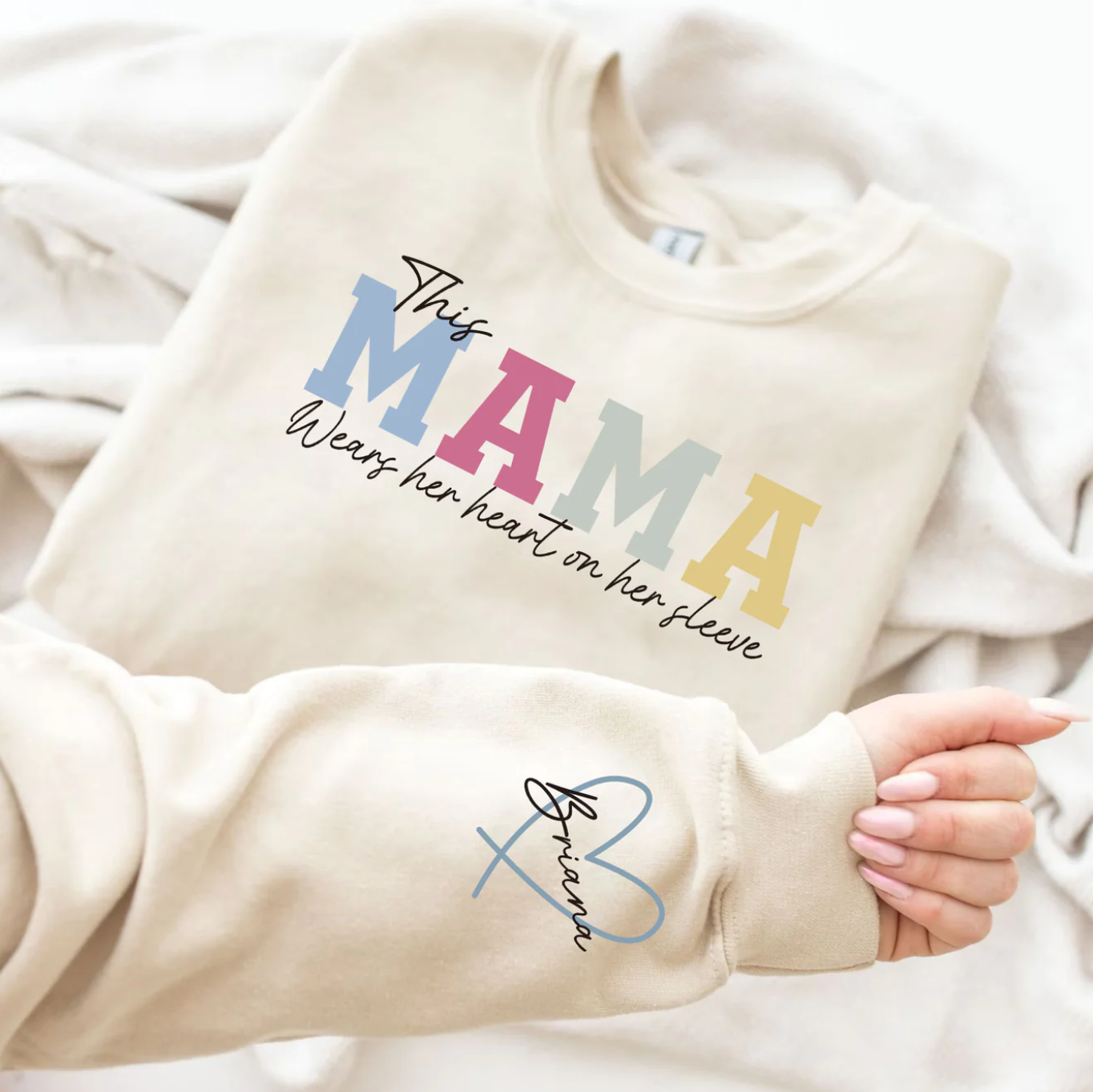 Sudadera Personalizada Con Corazón En La Manga Para Mamá Y Abuela. - GiftlabES
