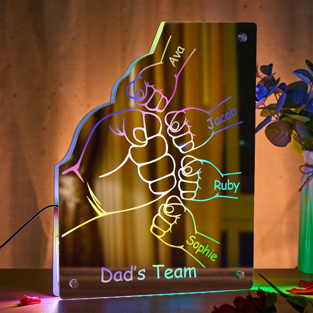 Espejo Con Luz Personalizada Con El Nombre De La Familia, Espejo Con Forma De Puño Personalizado Para El Día Del Padre. - GiftlabES