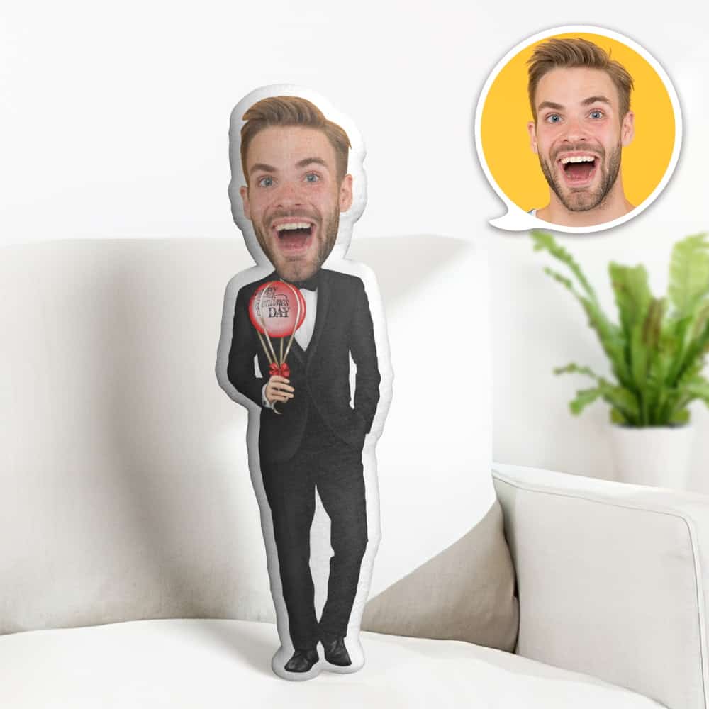 Cuscino Personalizzato Con Viso, Idea Regalo Per San Valentino, Bambola Con Viso Maschile In Abito Nero, Il Regalo Perfetto Per L'innamorato/a - GiftlabIT