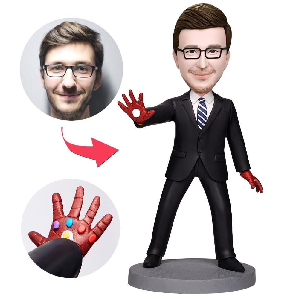 Statuetta Personalizzata Di Iron Man In Abito Da Lavoro Con Testa Oscillante E Testo Inciso. - GiftlabIT