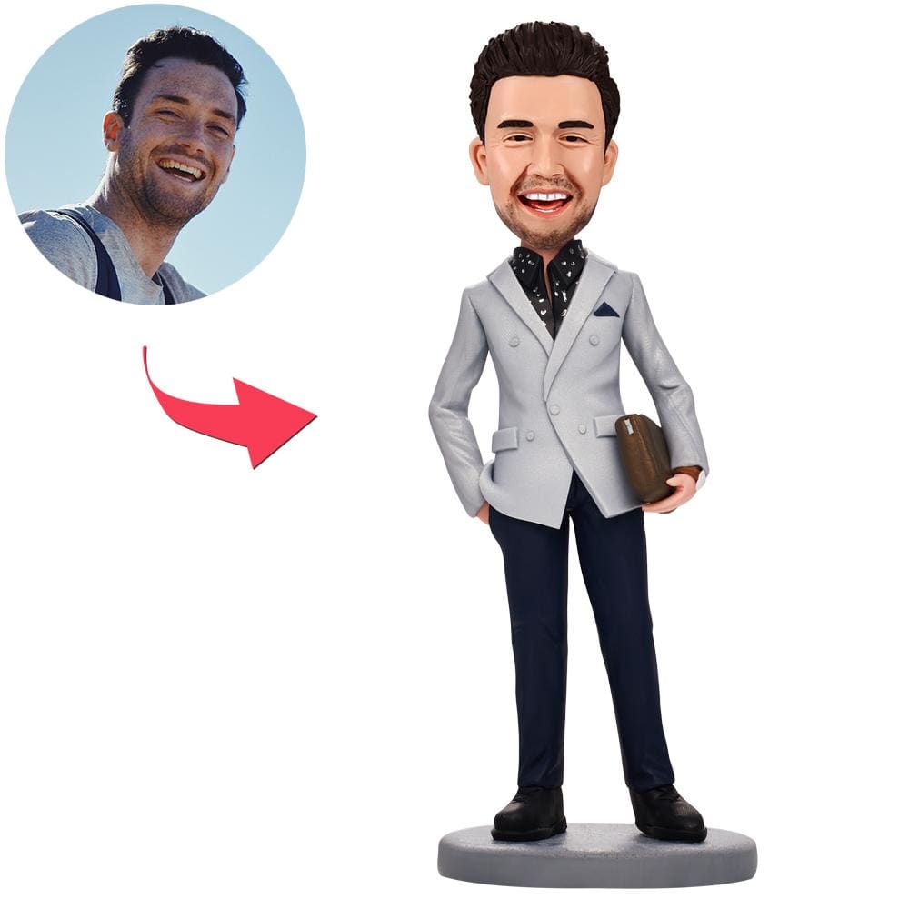 Uomo D'affari Personalizzato Con Bobbleheads In Abito Grigio Con Testo Inciso - GiftlabIT