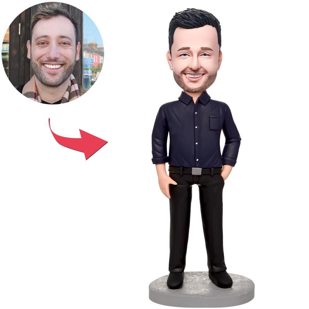 Statuetta Personalizzata Con Testa Oscillante Di Un Uomo D'affari In Abito Nero E Testo Inciso. - GiftlabIT