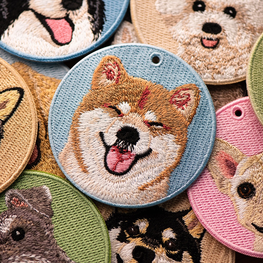 Portachiavi Ricamato A Forma Di Cane, Con Design Realistico Di Razza Canina. Un Portachiavi Con Un Simpatico Animale Per Gli Amanti Dei Cani. - GiftlabIT