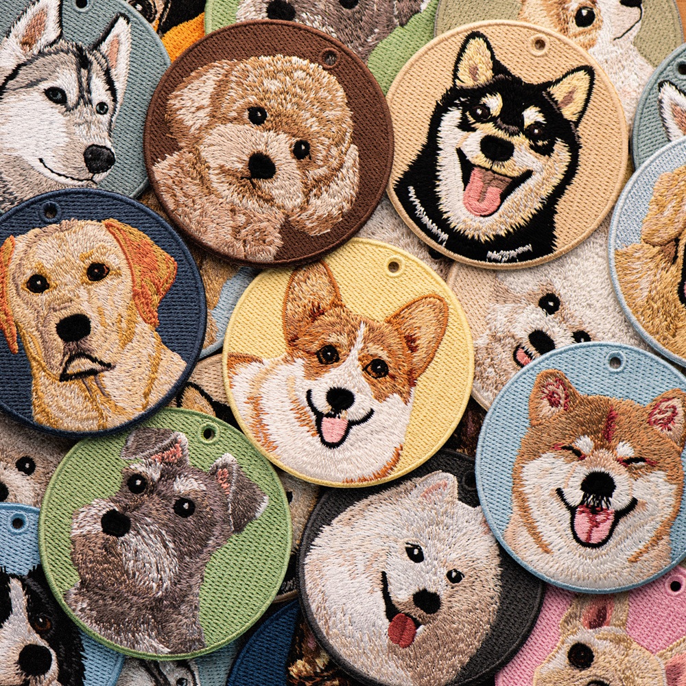 Portachiavi Ricamato A Forma Di Cane, Con Design Realistico Di Razza Canina. Un Portachiavi Con Un Simpatico Animale Per Gli Amanti Dei Cani. - GiftlabIT