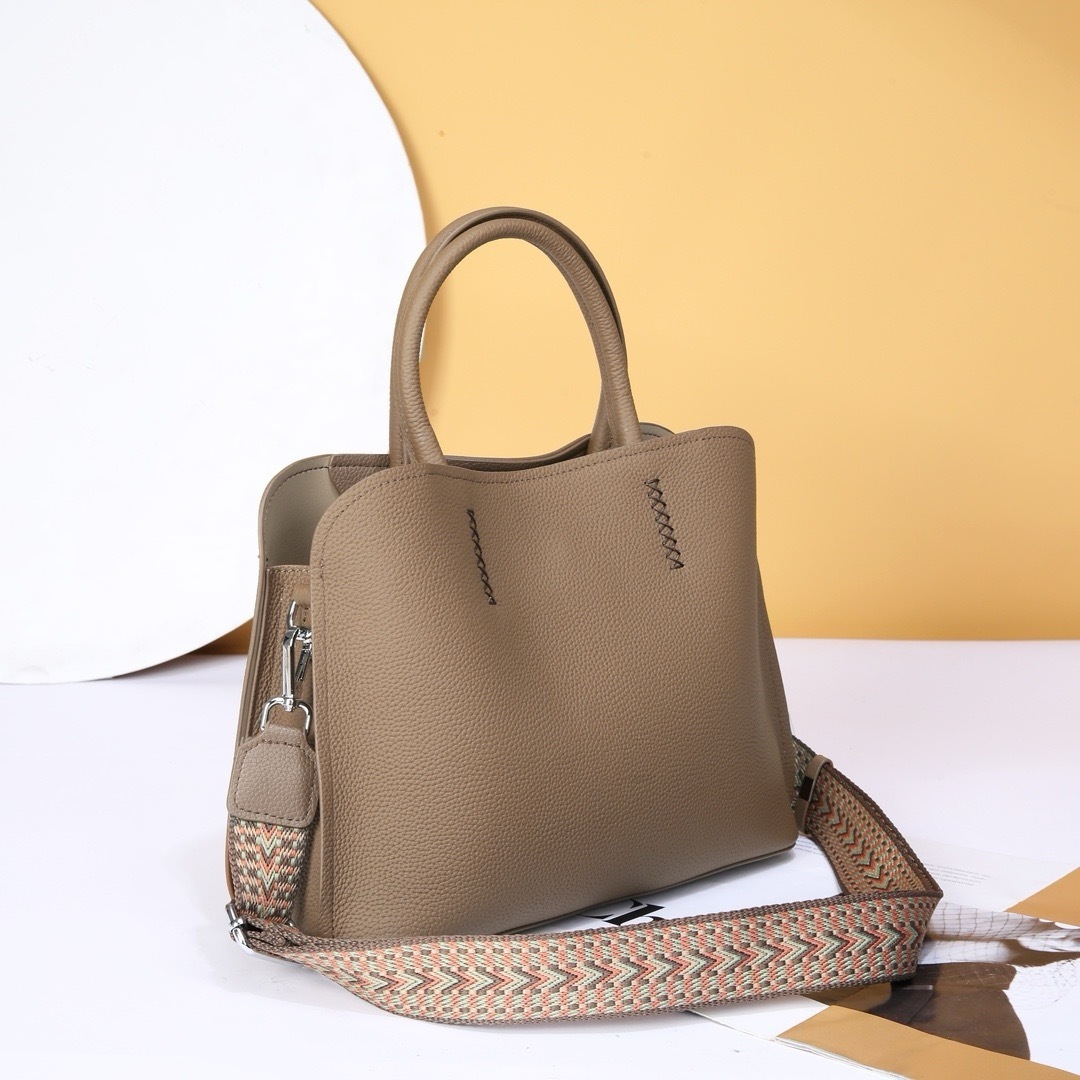 Genuine leather tote bag for women