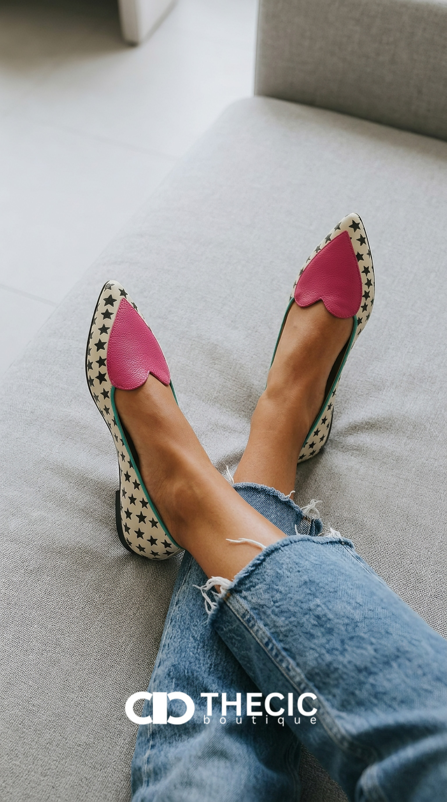 Star Print Heart Appliqué Pointed-Toe Ballet Flats