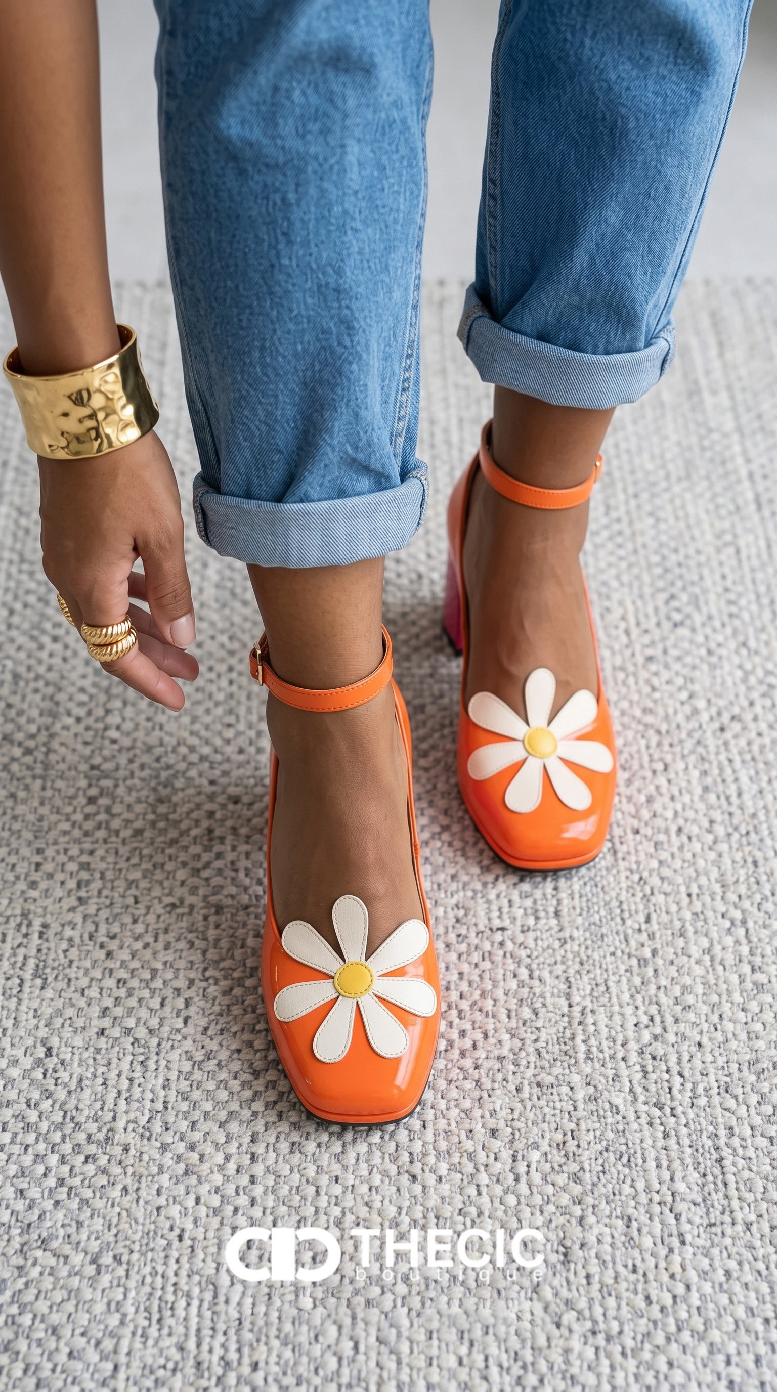 Daisy Appliqué Square-Toe Block Heel Pumps