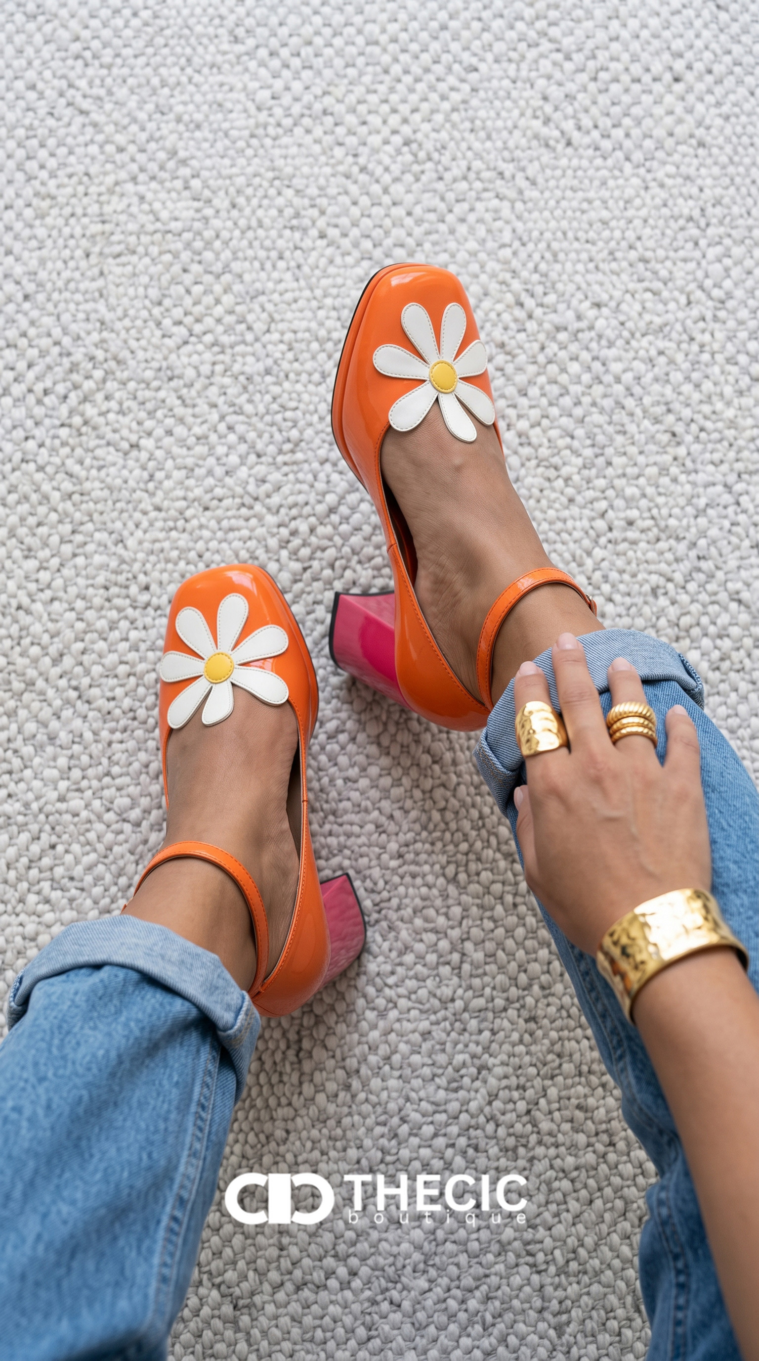 Daisy Appliqué Square-Toe Block Heel Pumps