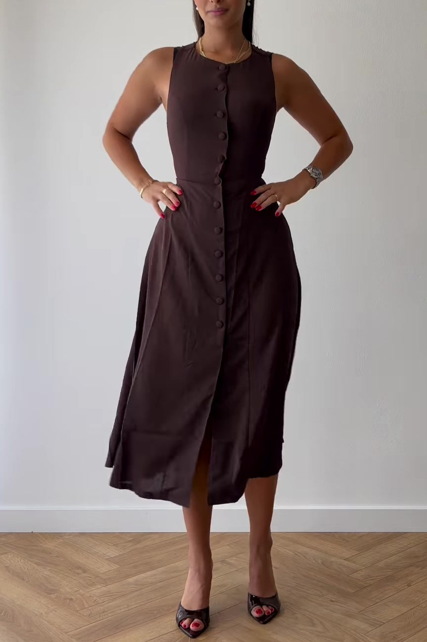 Round neck sleeveless single-breasted fitted waist belted maxi dress