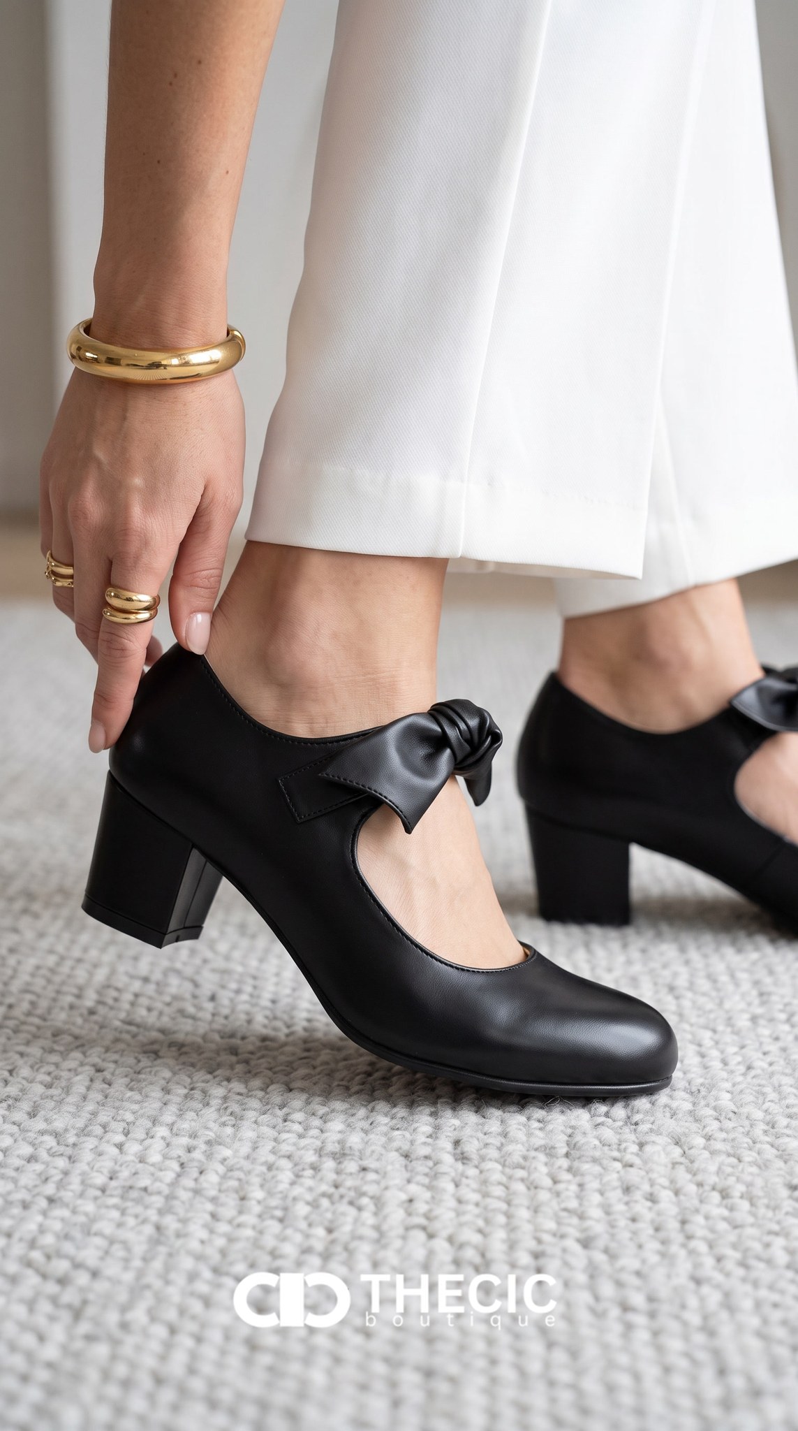 Bow-Embellished Block Heel Mary Jane Shoes