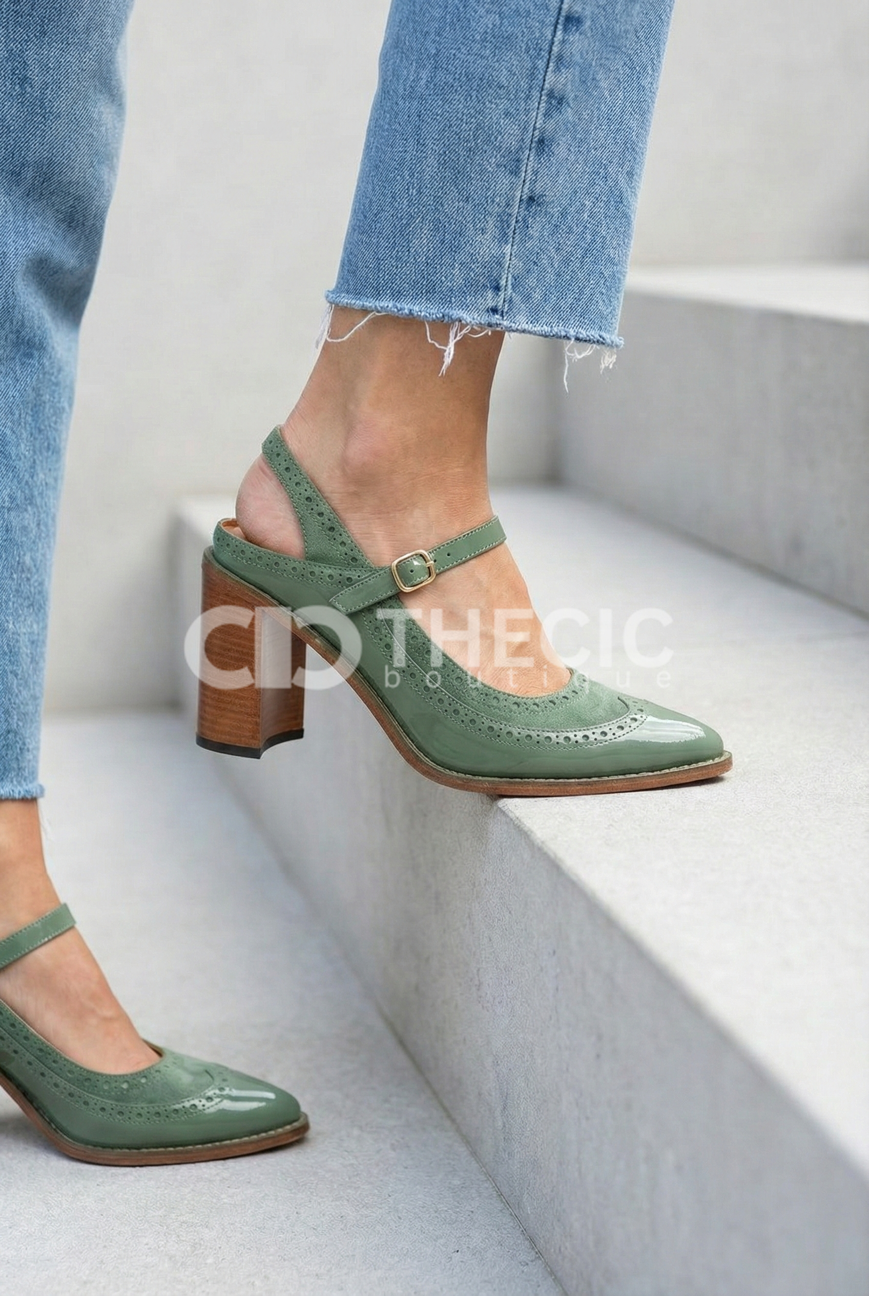 Brogue Detail Slingback Block Heel Mary Jane Pumps