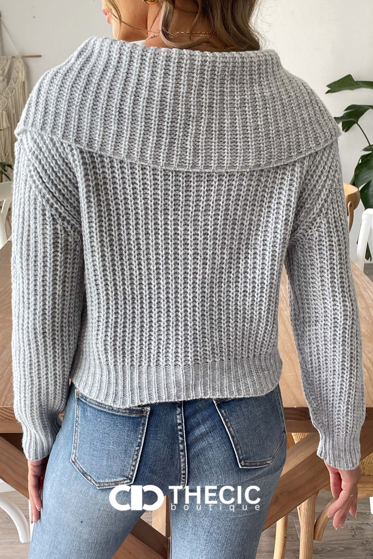 Chunky Knit Wide Collar Pearl Button Cardigan