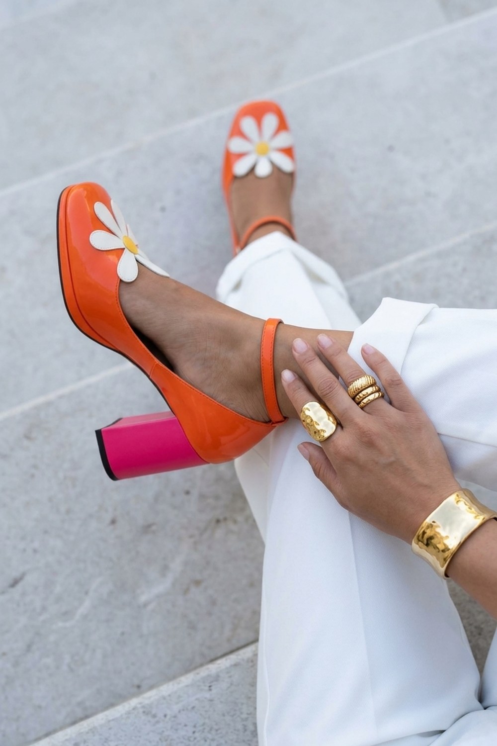 Daisy Appliqué Square-Toe Block Heel Pumps
