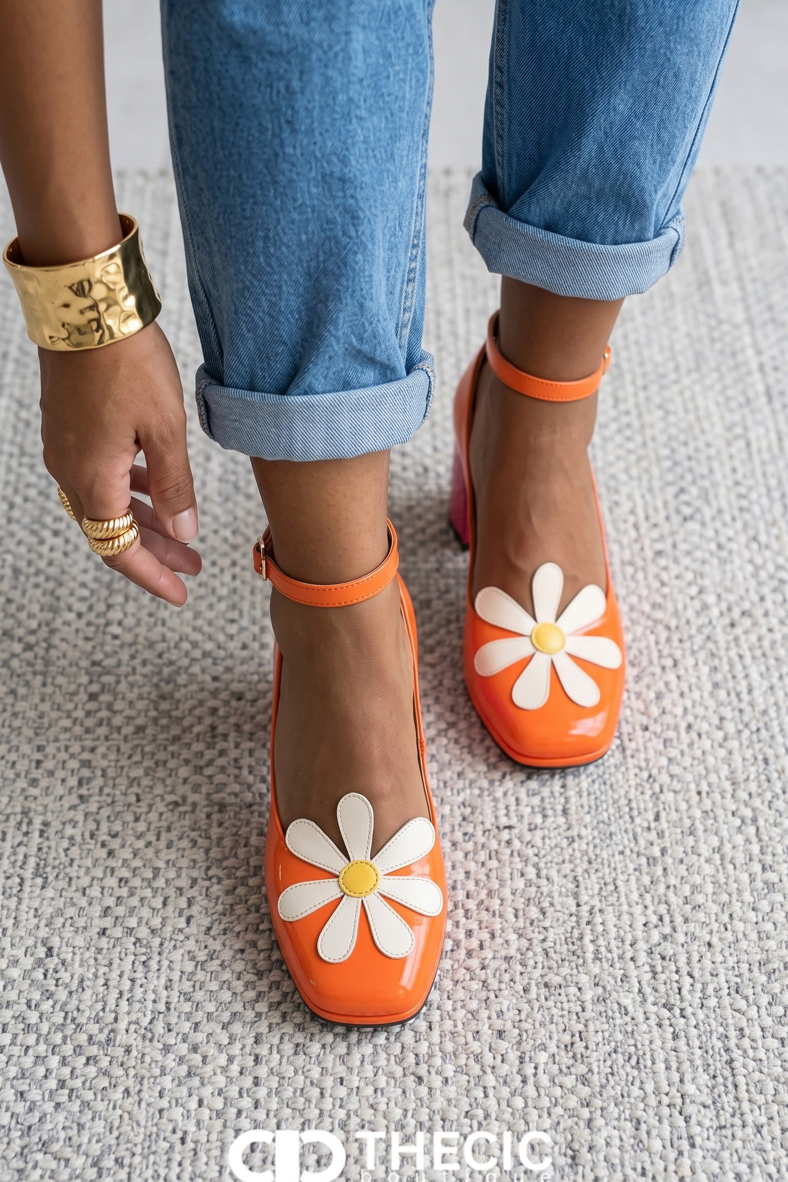 Daisy Appliqué Square-Toe Block Heel Pumps