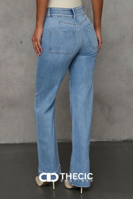 Denim High-Waisted Wide-Leg Patch Pocket Jeans