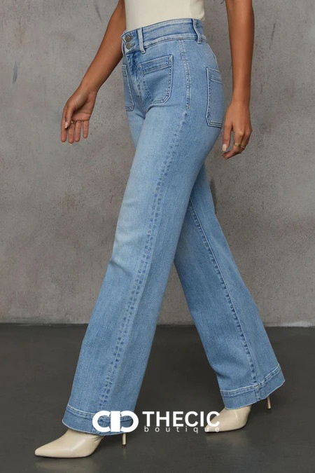 Denim High-Waisted Wide-Leg Patch Pocket Jeans