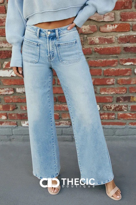 Denim Patch Pocket High-Waist Wide-Leg Jeans